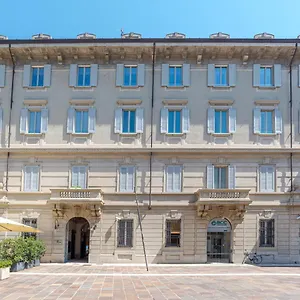 suite-broletto-by-myhomeincomo.it-lombardy.com/